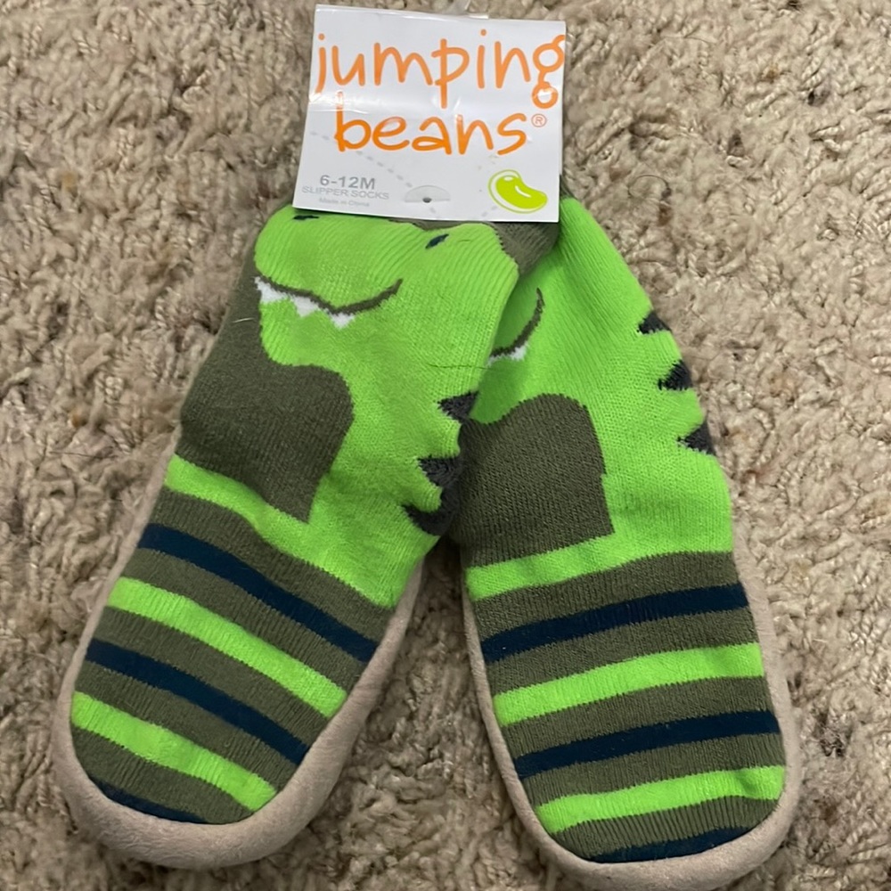 NWT Jumping Beans infant slipper socks dinosaur green size 6-12months
